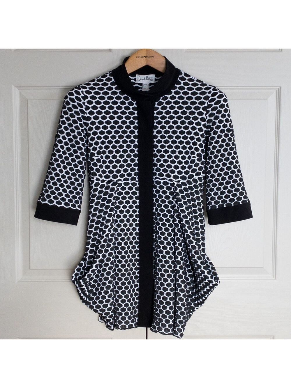 Joseph Ribkoff Black & White Honeycomb Button Front Tunic Top Size 6